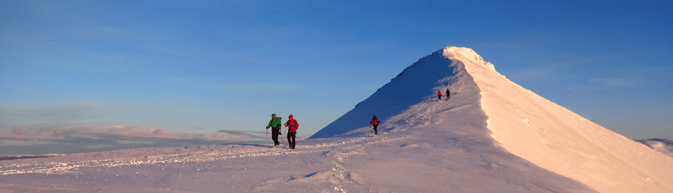 Schneeberg mit Wanderern