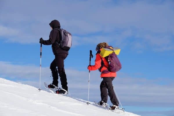 Zwei Schneeschuhwanderer