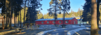 rotes Haus im Wald