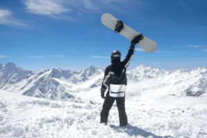 Aussicht auf Skifreizeit, deine Skicamps mit Snowboard