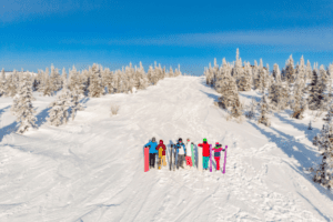 Gruppen bild von Skikindern im Skigebiet Berchtesgaden