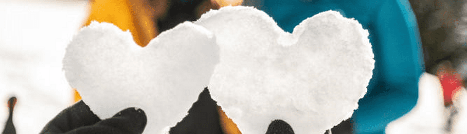 zwei Schneeherzen