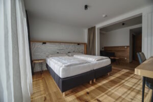 Schlafzimmer der Unterkunft im Skicamp Tauplitzalm 18+