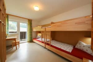 Zimmer im Skicamp Saalbach