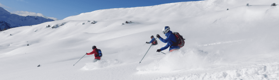 Skifahrer auf der Piste