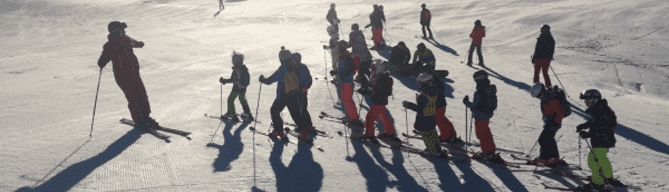 Skikurs in Aktion